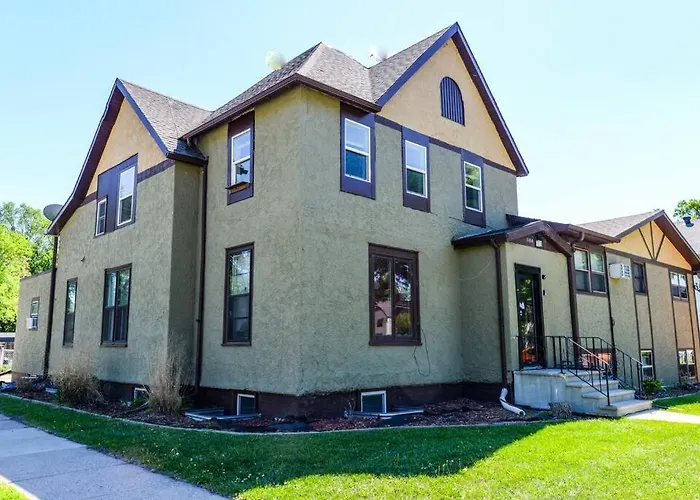 2 Bedroom Apartment Near Ndsu And Downtown Fargo