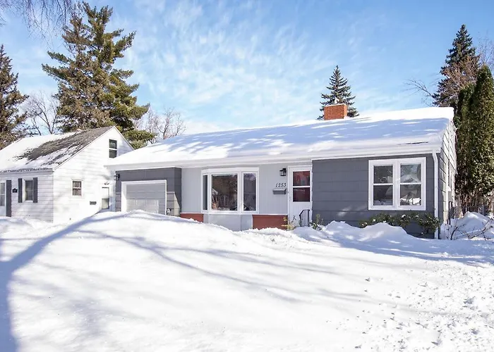 New Charming Home In The Heart Of North Fargo